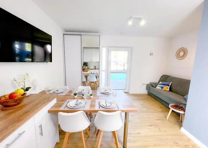 5b Blue Marine Basen Brodziki Plac Zabaw The Of Przy Plaz Poddąbie